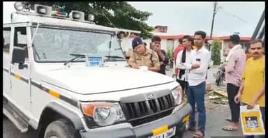 पन्ना: जिले मे यातायात थाना पुलिस ने 2 दिनो मेकी ताबड़तोड़ कार्यवाही 114 लोगों के काटे चालान ₹ 51700 रुपये समन शुल्क किया वसूल।