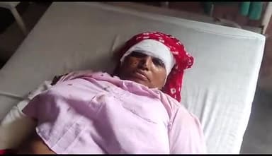 अलवर: मिचा पुर गांव के पास ट्रैक्टर पलटने से 2 दर्जन से अधिक कावड़िए हुए घायल 2महिला जिला अस्पताल में भर्ती