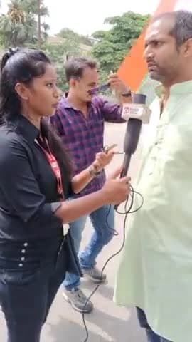 press के माध्यम से अपनी आवाज को रखते हुए