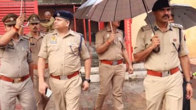 मुरादाबाद: DIG मुनिराज जी ने जिले में कांवड़ मार्ग पर पैदल भ्रमण कर व्यवस्थाओं का लिया जायजा, अधीनस्थों को दिए आवश्यक दिशानिर्देश