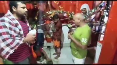 धनौरा: मंडी धनोरा व गजरौला के विभिन्न मंदिरों पर शिवरात्रि पर जलाभिषेक करने के लिए उमड़ी शिव भक्तों भीड़, पुलिस रही तैनात