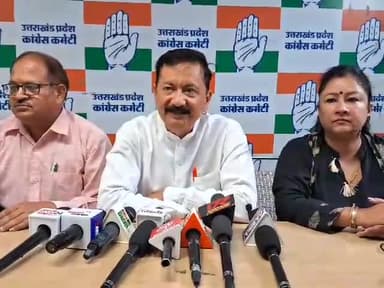 देहरादून: कांग्रेस भवन में कांग्रेस प्रदेश अध्यक्ष करण महारा ने आपदा को लेकर सरकार को घेरा, मंत्री सतपाल महाराज पर लगाया आरोप