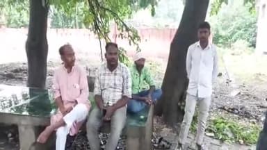 आज़मगढ़: चकिया दूबे रामपुर गांव में पत्नी से विवाद के बाद पति ने फांसी लगाकर की खुदकुशी,  पुलिस ने शव पोस्टमार्टम के लिए भेजा