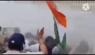 हुज़ूर: पटवारी परीक्षा में गड़बड़ी को लेकर भोपाल में कांग्रेस ने किया प्रदर्शन, कांग्रेस नेता CM हाउस का घेराव करने निकले