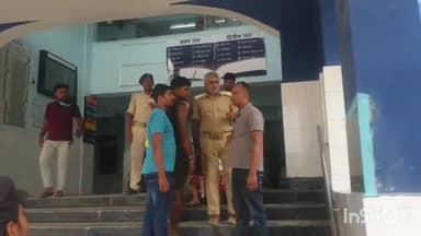 खगड़िया: सदर अस्पताल में बाइक लगाने को लेकर सुरक्षा गार्ड और मरीज एक दूसरे से भिड़े