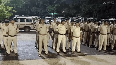 सिंगरौली: जनपद में 350 से अधिक पुलिस कर्मियों ने की कॉम्बिंग गश्त, 244 आरोपियों के विरूद्ध की कार्रवाई