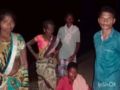 सुकमा: गोरगुंडा के पास पलटी ट्रेक्टर की ट्राली सड़क दुर्घटना में 8 लोग घायल