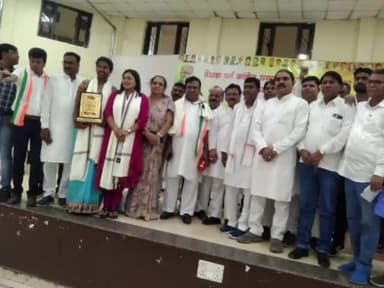 सूरजपुर: विस्तारिक सम्मलेन में प्रदेश अध्यक्ष ने कार्यकर्ताओं का बढ़ाया उत्साह