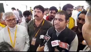 इटावा अहीर रेजिमेंट जन जागृति सम्मेलन में राजकुमार सेसई जी सामिल हुए
राजकुमार सेसई