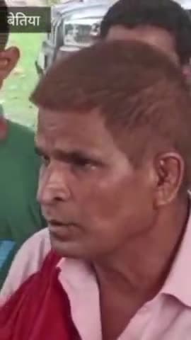 जोगापट्टी: राजकीय उत्क्रमित मध्य विद्यालय भटवालिया में स्कूल के सचिव ने चावल को किया चोरी, ग्रामीणों ने किया जमकर हंगामा