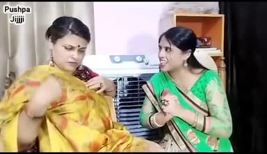 घोटालों की पोल खोलती पुस्पा जीज्जी