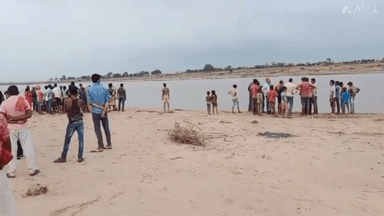 सिंगरौली: क्योटिली गाँव स्थित सोन नदी में पानी पी रहे एक बुजुर्ग को खींच ले गया मगरमच्छ मौके पर हुई मौत, शव की तलाश में जुटी पुलिस व SDRF की टीम