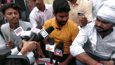 Sasaram पोस्ट आफिस चौराहा जाम।
100 में 90 बिहारी की तय हो सरकारी नौकरियों में भागीदारी #vishal_kuswaha #jap_rohtas