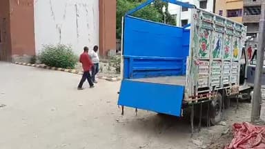 बेतिया: खलवा टोला में संदिग्ध अवस्था में 25 वर्षीय युवती की मौत, पुलिस ने शव कब्जे में लेकर जीएमसीएच में कराया पोस्टमार्टम