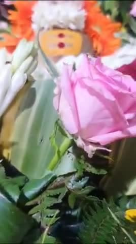 आज नीलकंठ महादेव मंदिर में द्वितीय सोमवार के अवसर पर बाबा का भव्य श्रंगार किया गया