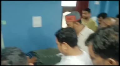 सिंगरौली: बीते 4 दिन पूर्व भाजपा नेता के साथ जयंत उप चेकपोस्ट के कर्मियों के द्वारा की गई मारपीट हालचाल जानने पहुंचे ननि अध्यक्ष