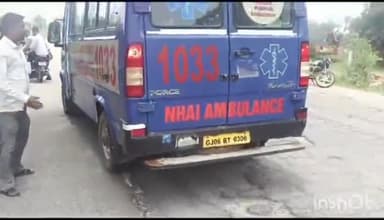 सरमथुरा: साधु की तिवरिया के पास बाइक की गाय के बछड़े से टक्कर में एक महिला व एक पुरुष घायल , अस्पताल में कराया भर्ती