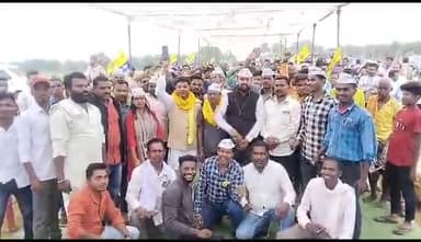 आम आदमी पार्टी प्रदेश अध्यक्ष की उपस्तिथि में दरभा ब्लॉक के चिड़पाल में 250 ग्रामीणों ने ली आप की सदस्यता
#एक_मौका_केजरीवाल_को