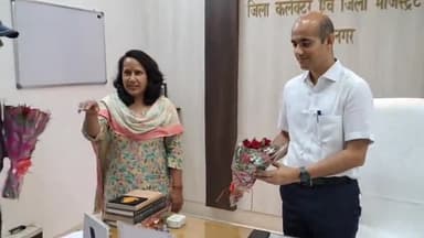 गंगानगर: श्रीगंगानगर के जिला कलेक्टर अंशदीप ने ग्रहण किया कार्यभार, प्रशासनिक अधिकारियों ने गुलदस्ता देकर किया स्वागत