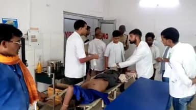 इटावा: इकदिल रेलवे स्टेशन के समीप ट्रेन की चपेट में आकर 30 वर्षीय व्यक्ति का कटा पैर, आरपीएफ ने पहुंचाया अस्पताल