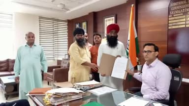 ਐਸਏਐਸ ਨਗਰ ਮੁਹਾਲੀ: ਨੌਕਰੀਆਂ ਦੇਣ ਦੀ ਥਾਂ ਰੁਜ਼ਗਾਰ ਖੋਹ ਰਹੀ ਸਰਕਾਰ, ਅਤਿਆਚਾਰ ਭ੍ਰਿਸ਼ਟਾਚਾਰ ਵਿਰੋਧੀ ਫ਼ਰੰਟ ਪ੍ਰਧਾਨ ਕੁੰਭੜਾ ਨੇ ਨਿਗਮ ਕਮਿਸ਼ਨਰ ਨੂੰ ਦਿੱਤਾ ਮੰਗਪੱਤਰ