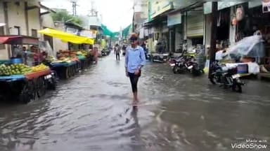 सुनेल: कस्बा सुनेल में हुई बारिश से सड़क पर नालियों का पानी आने से कस्बे वासी परेशान, ग्राम पंचायत की सफाई व्यवस्था की खुली पोल