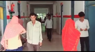 मऊरानीपुर: ककवारा में अज्ञात कारणों के चलते 1 महिला ने जहरीले पदार्थ का किया सेवन, हालत गंभीर होने पर झांसी किया गया रेफर