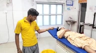 इटावा: हनुमंतपुरा चौराहे पर एक बाइक सवार ने दूसरी बाइक को मारी टक्कर, हादसे में दवाई लेने जा रहे बाइक सवार भाई बहन हुए घायल