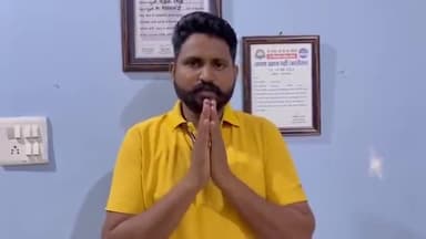 21 जुलाई को दिल्ली के जंतर मंतर पर होने वाले भीम आर्मी के प्रदर्शन की जानकारी देते महक सिंह

#bhimarmy #mahak #protest