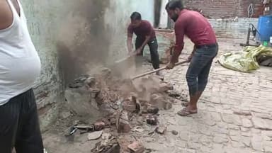 सवायजपुर: ईओ ने डीएम के आदेश पर भगवंतपुर में सड़क को कराया अतिक्रमण मुक्त, शिकायतकर्ता भी निकला अतिक्रमण कारी