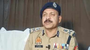 कानपुर: थाना ग्वालटोली क्षेत्र के मर्चेंट चेंबर हाल में आगामी त्योहारों व ताजिया मोहर्रम को लेकर पुलिस आयुक्त ने दी अहम जानकारी