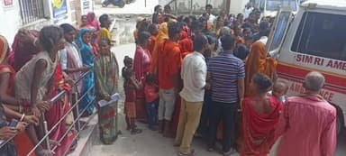 मीनापुर: एसकेएचसीएच में महिला मरीज की मौत के बाद परिजनों ने किया हंगामा, शांत करने में जुटे सुरक्षा कर्मी