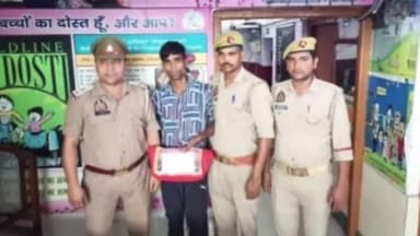 मुरादाबाद: रेल यात्री का सामान चोरी करने वाले व्यक्ति को जीआरपी ने मुरादाबाद रेलवे स्टेशन से सूटकेस के साथ किया गिरफ्तार