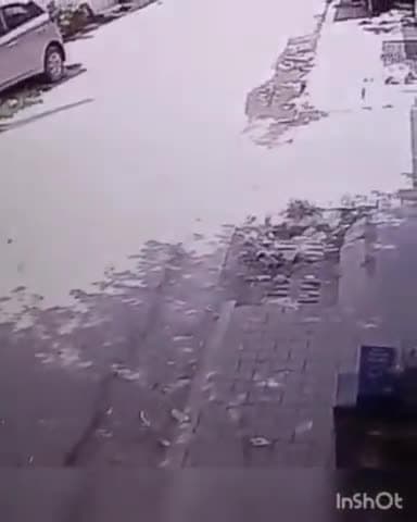 ਐਸਏਐਸ ਨਗਰ ਮੁਹਾਲੀ: ਫੇਸ 6 ਦੇ ਬੰਸਲ ਸਵੀਟਸ ਵਿਚ ਇਕ ਅਣਪਛਾਤੇ ਵਿਅਕਤੀ ਵਲੋਂ ਦੁਕਾਨ ਵਿੱਚ ਵੜ ਕੇ ਚੋਰੀ ਕਰਨ ਦੀ ਕੋਸ਼ਿਸ਼, ਘਟਨਾ ਸੀਸੀਟੀਵੀ ਚ ਕੈਦ