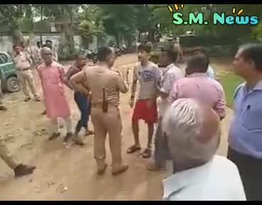 *#उत्तरप्रदेश #मेरठ_दरोगा सौराज सिंह एक नाबालिग बच्चे को ठोक देंगे की धमकी दे रहे है...?