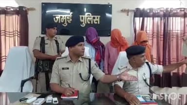 जमुई: नैवाडीह मैदान से पुलिस ने तीन साइबर अपराधियों को किया गिरफ्तार, 3 मोबाइल और बाइक जब्त; SDPO ने दी जानकारी