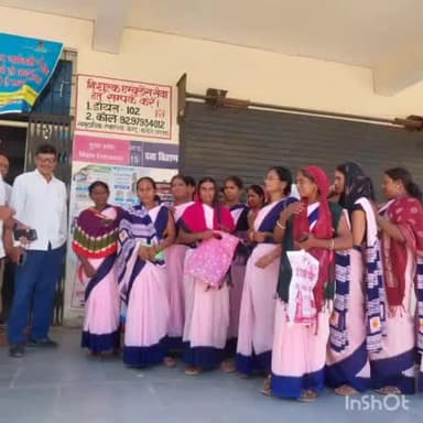 कलेर: आशा एवं फैसिलिटेटर संघ के द्वारा दिए जा रहे अनिश्चितकालीन धरने के समर्थन में सीएचसी कलेर पहुंचे विधायक महानंद