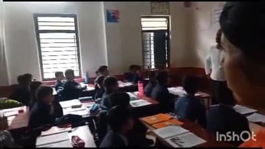 बस्तर: स्वामी आत्मानंद स्कूल बस्तर का ज़िला कलेक्टर ने किया निरीक्षण, बच्चों से किए सवाल-जवाब