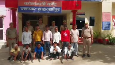 शाहजहांपुर: थाना कांट पुलिस ने 10 वारंटियों व 6 नफर अभियुक्तों को किया गिरफ्तार, की विधिक कार्रवाई