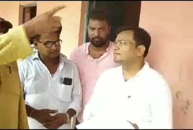 बेनीपट्टी: बनकट्टा दामोदरपुर पंचायत में CO ने सरकारी योजनाओं का किया स्थलीय निरीक्षण, पंचायत कर्मियों को दिए उचित दिशानिर्देश