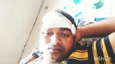 बेतिया: आरएलएसवाई कॉलेज के पास ऑनलाइन कंप्यूटर स्टॉल लगाने को लेकर दो पक्षों में मारपीट तीन लोग जख्मी भर्ती ।