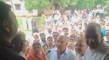 छोटीसादड़ी: जैन साधु की निर्मम हत्या के विरोध में छोटीसादड़ी रहा बंद, मौन रैली निकाल एसडीम कार्यालय पर दिया ज्ञापन