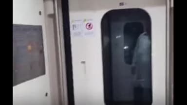 हुज़ूर: रेलवे स्टेशन भोपाल पर खड़ी वंदे भारत ट्रेन में वॉशरुम के लिए चढ़ने पर एक युवक पर लगाया गया ₹1020 का जुर्माना