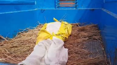 सासाराम: अंधार गांव के पास अनियंत्रित ट्रैक्टर पलटने से दबकर एक व्यक्ति की मौके पर हुई मौत