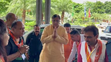 पंचकूला: सेक्टर 1 पीडब्ल्यूडी रेस्ट हाउस में लोकसभा चुनाव को लेकर चल रही बैठक में पहुंचे भाजपा प्रदेश अध्यक्ष