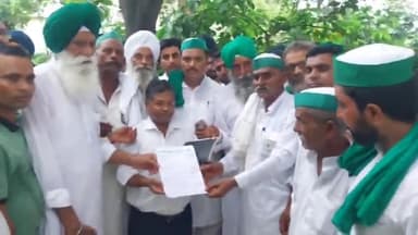 रामपुर: थाना सिविल लाइन क्षेत्र में अधीक्षण अभियंता के कार्यालय पर बिजली की विभिन्न समस्याओं को लेकर भाकियू (टिकैत) ने दिया धरना