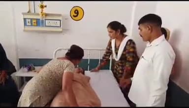 मुरादाबाद: बुध बाजार के अखिलेश सिनेमा के पीछे एक महिला बिजली का करंट लगने से हुई घायल, इलाज के लिए अस्पताल में कराया गया भर्ती