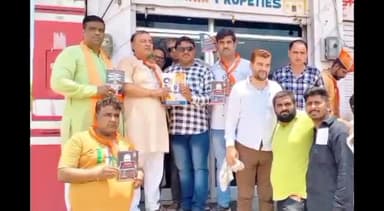 जोधपुर: CHB सहित अलग-अलग स्थानों पर भाजपा कार्यकर्ताओं ने बांटा कांग्रेस सरकार का फेल कार्ड