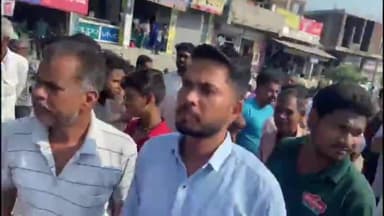 रामगंजमण्डी: पेयजल की समस्या से परेशान शिवनगर बस्ती के लोगों ने सड़क जाम कर किया प्रदर्शन, अधिकारियों की समझाइश पर माने