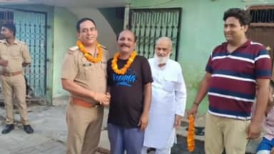 उतरौला: सुभाषनगर मे आपरेशन त्रिनेत्र अभियान के तहत सीसीटीवी कैमरा लगाने वाले त्रिनेत्रमित्र को थाना इंस्पेक्टर ने किया सम्मानित